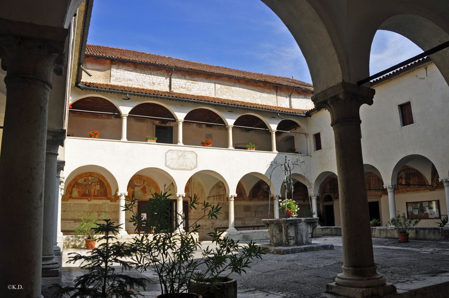 Santuario Santi Corona e Vittore ad Anzù di Feltre - Kreuzgang (Veneto-Ital