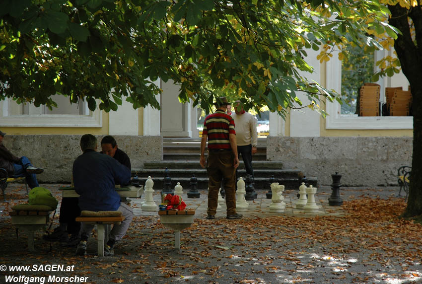 Schachspiel im Hofgarten Innsbruck