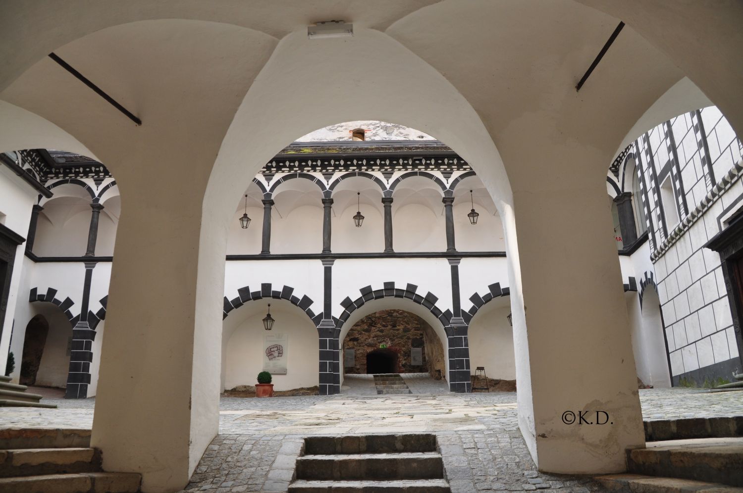 Schallaburg bei Melk (NÖ) - Arkadenhof im älteren Teil der Burg