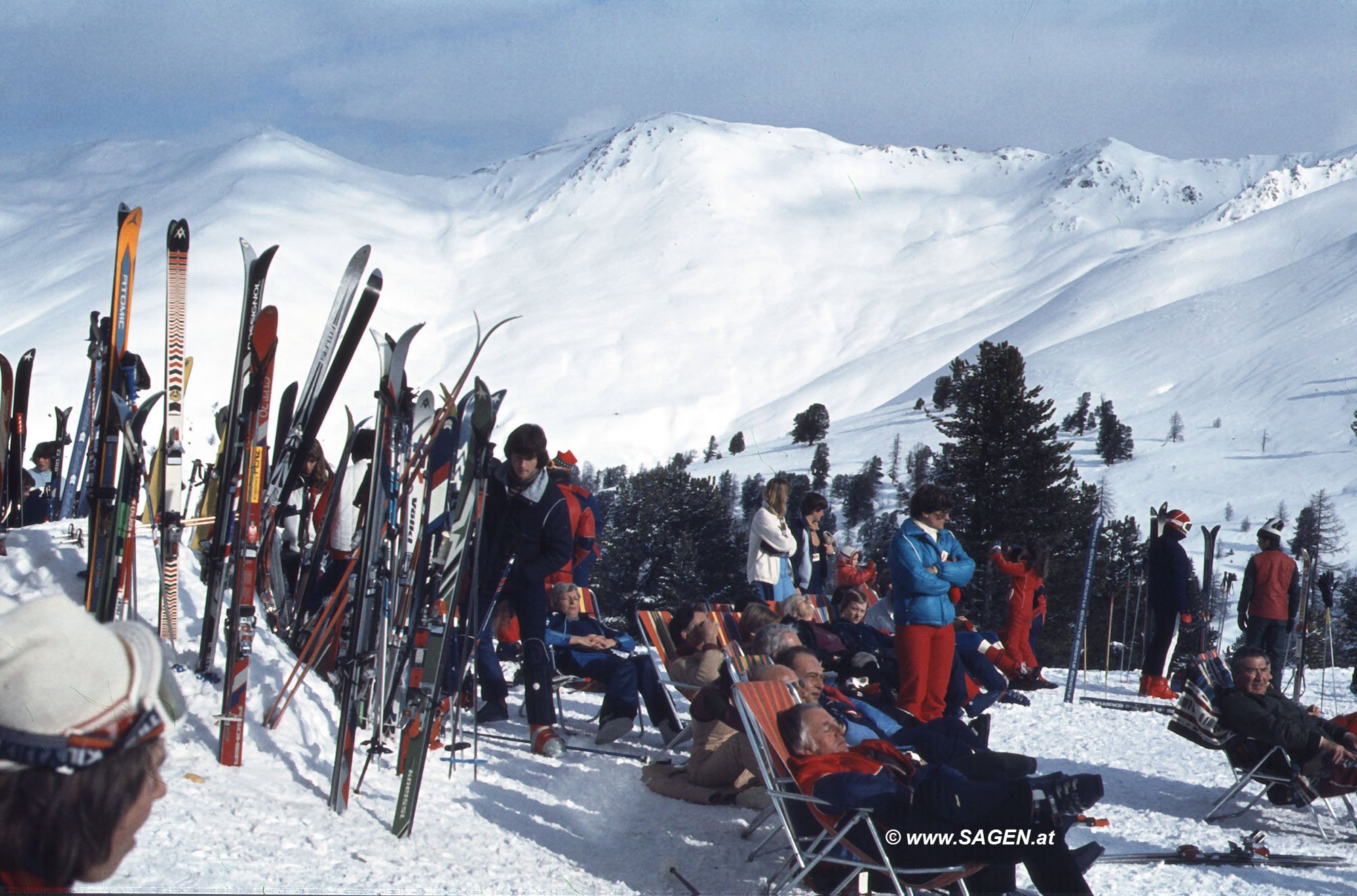 Schifahren in den Dolomiten in den 1970er Jahren