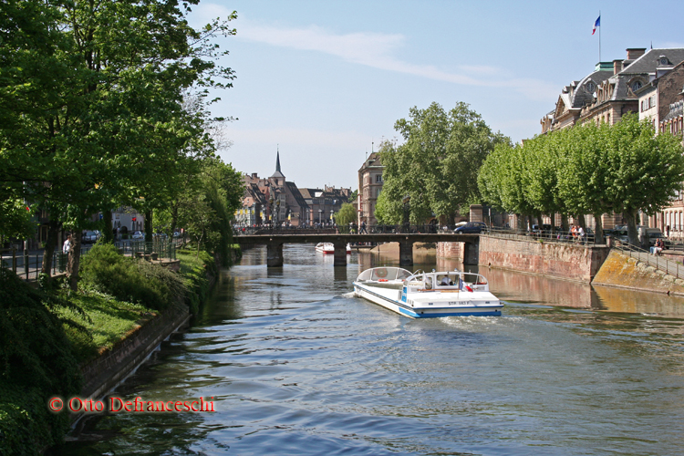 Schifffahrt auf der Ill