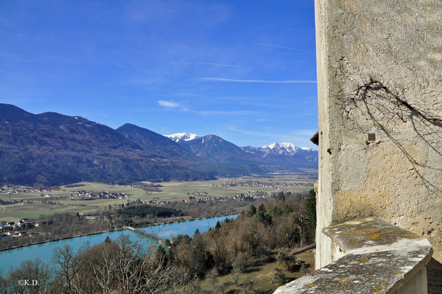 Schloss Hollenburg (Bez.Klagenfurt) - Blick vom Söller ins Rosental