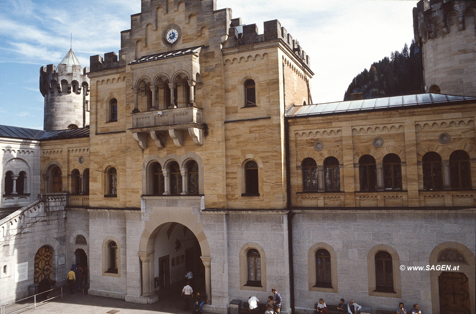 Schloss Neuschwanstein Innenhof