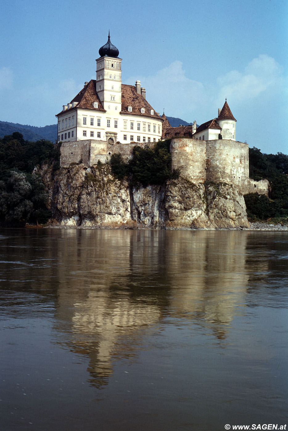 Schloss Schönbühel um 1980