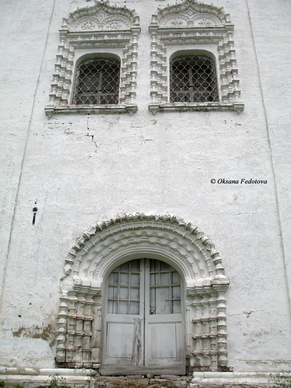 Seiteneingang der Mariä-Verkündigung-Kirche (17.Jh.)