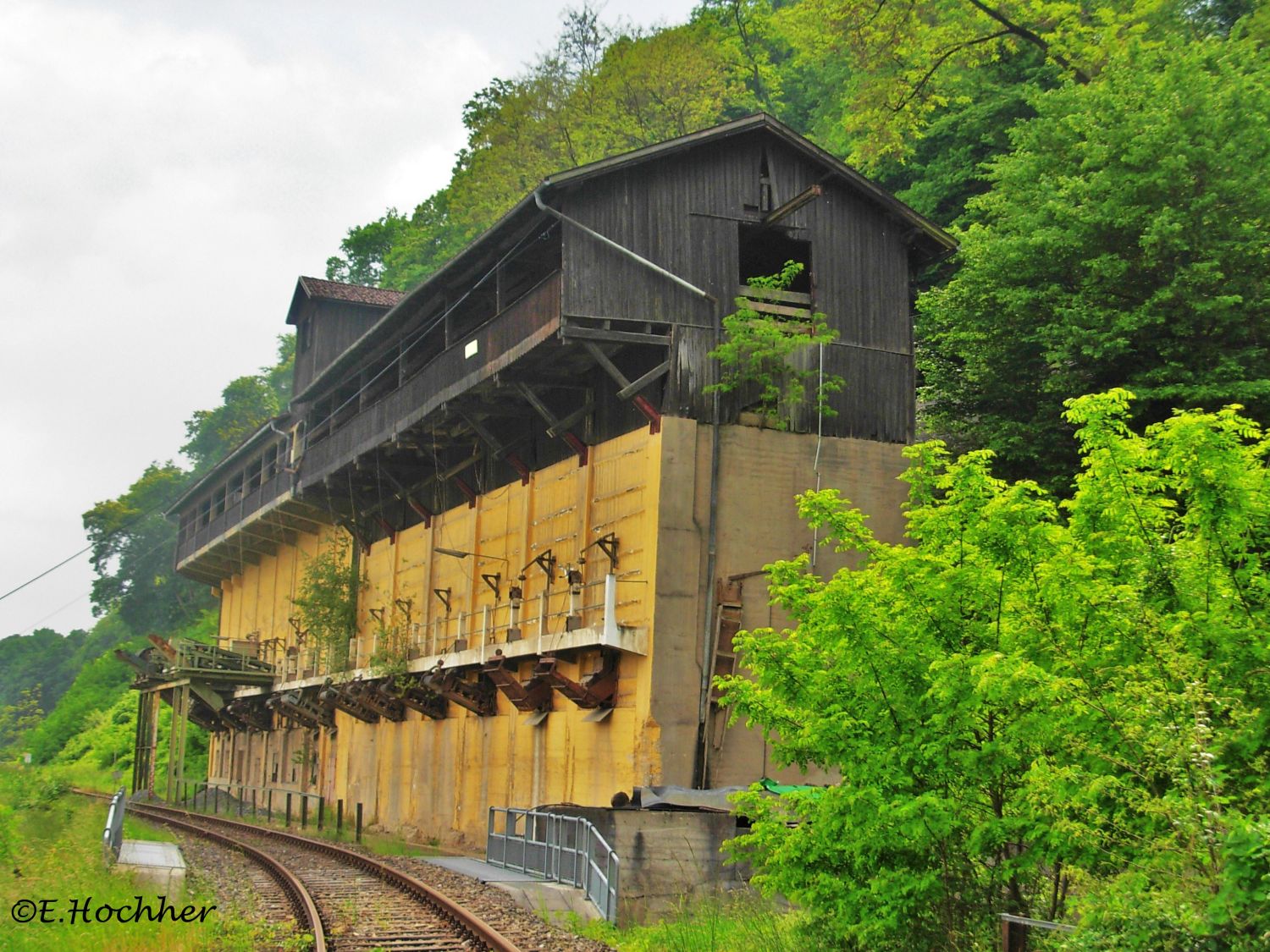 Siloanlage der Verladestelle Loja