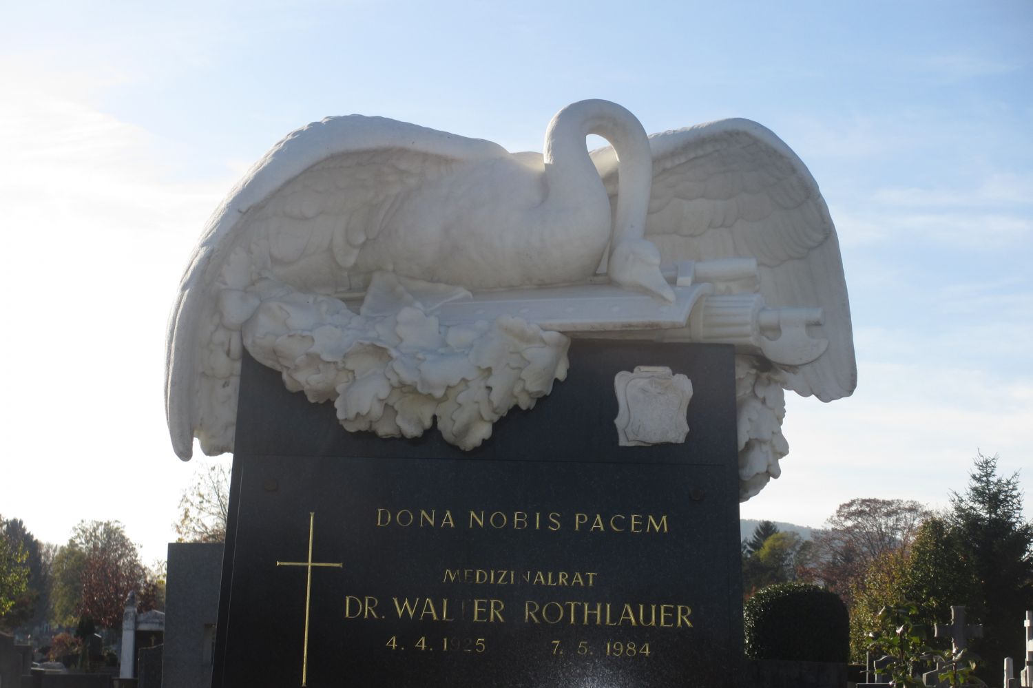 Skulptur Schwan, Zentralfriedhof Graz