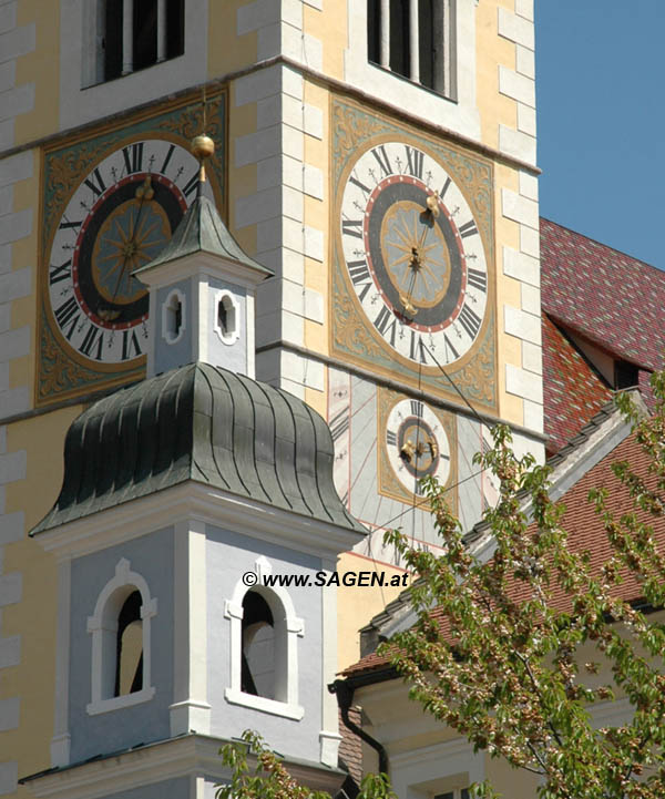 Sonnenuhr Dom Brixen