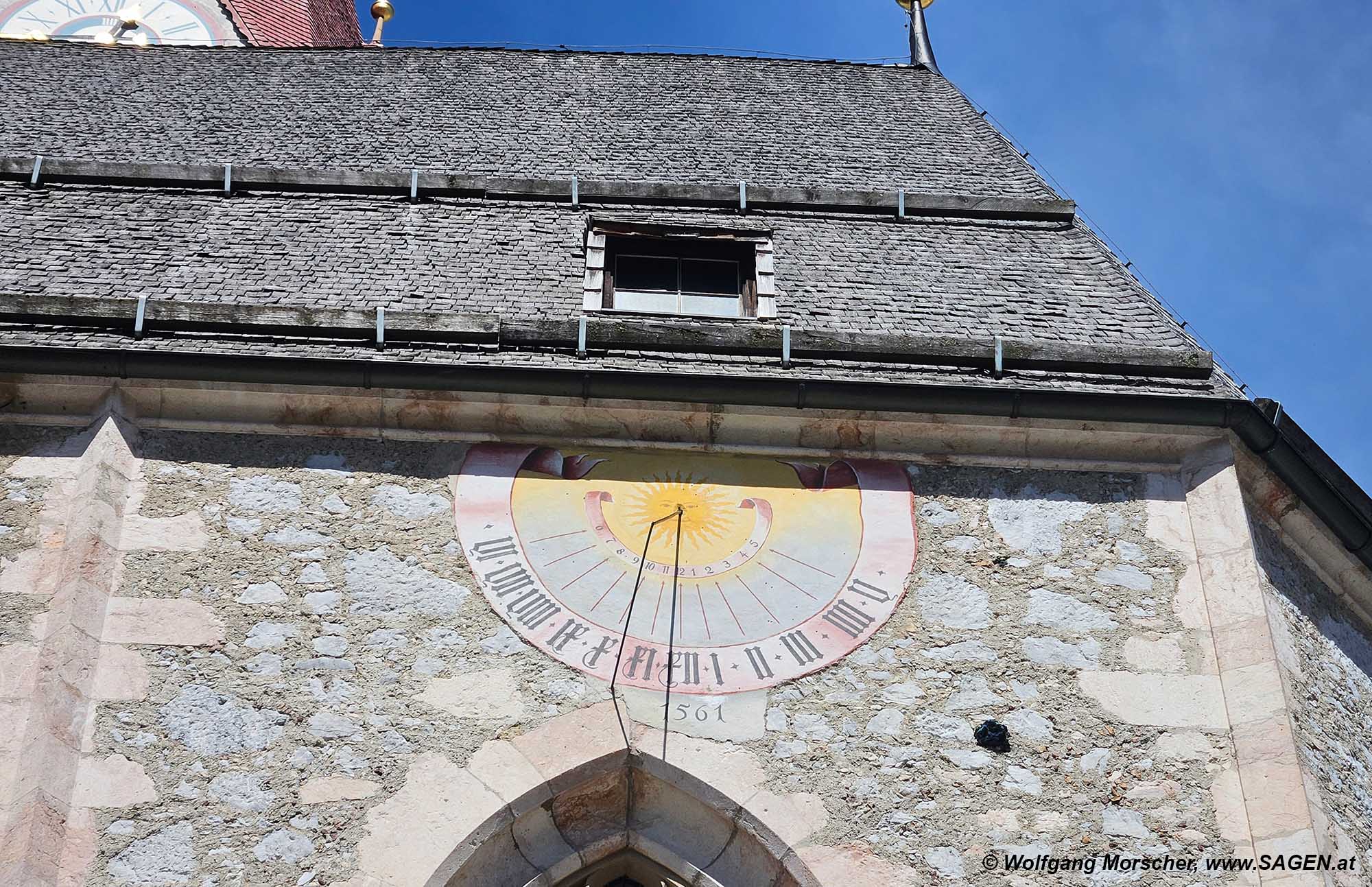 Sonnenuhr Pfarrkirche Jenbach