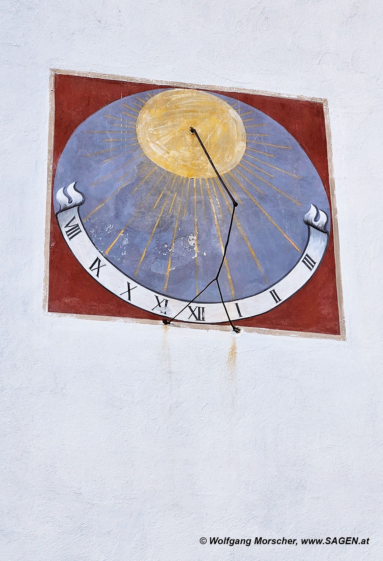 Sonnenuhr Pfarrkirche Kirchdorf in Tirol