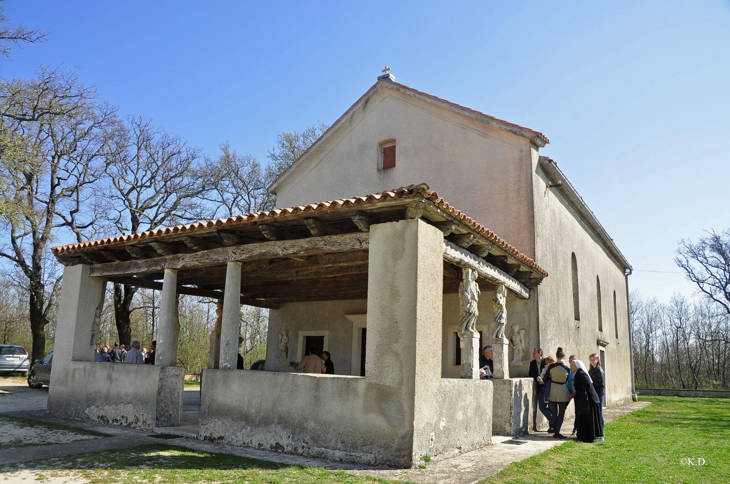 Sonntagsmesse in einer istrischen Landkirche