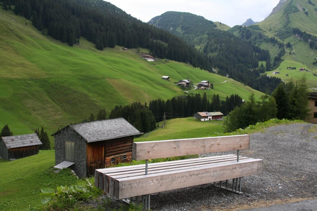 "Sprechende Bänke" am Tannberg (Auswahl)