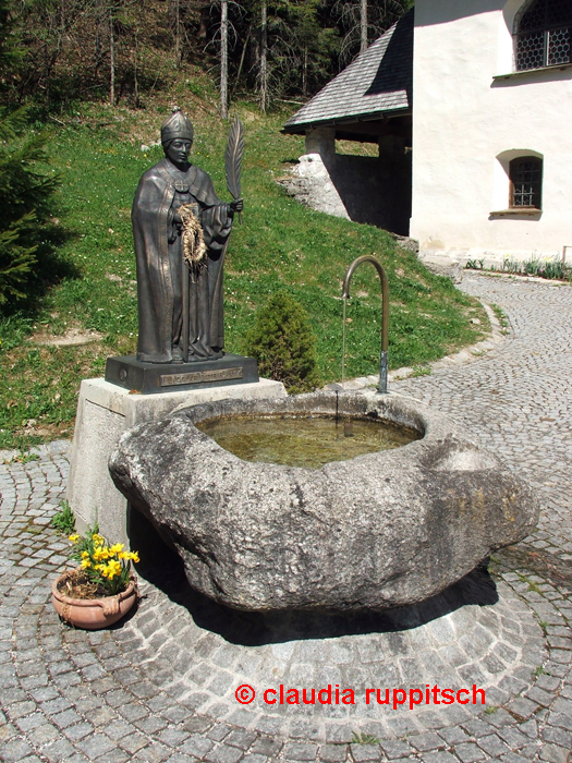 st. adolari brunnen