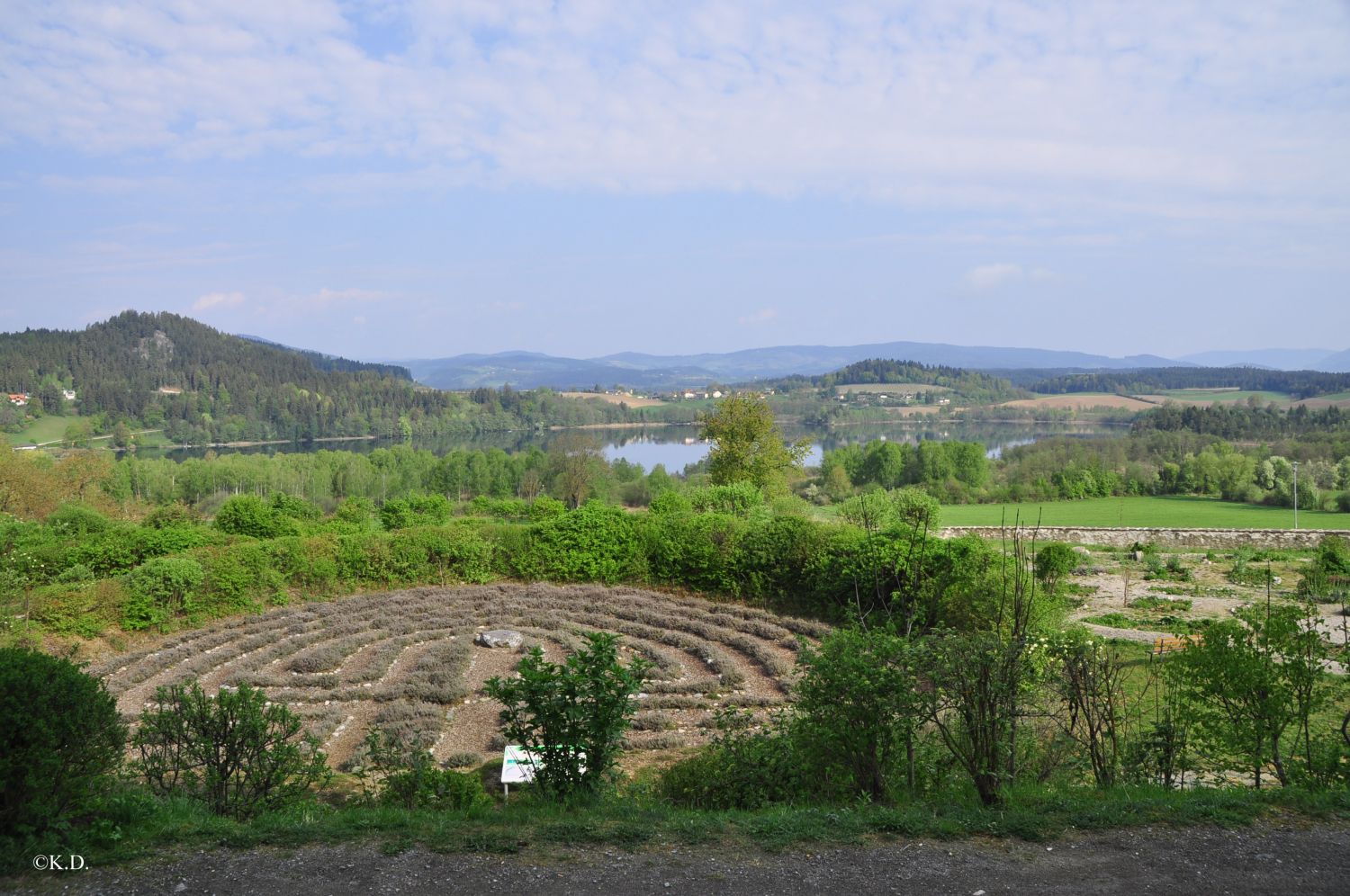 St.Georgen am Längsee (Kärnten) - Blick auf den Klosterkräutergarten und de