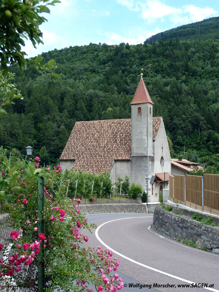 St. Helena Kirche, Töll