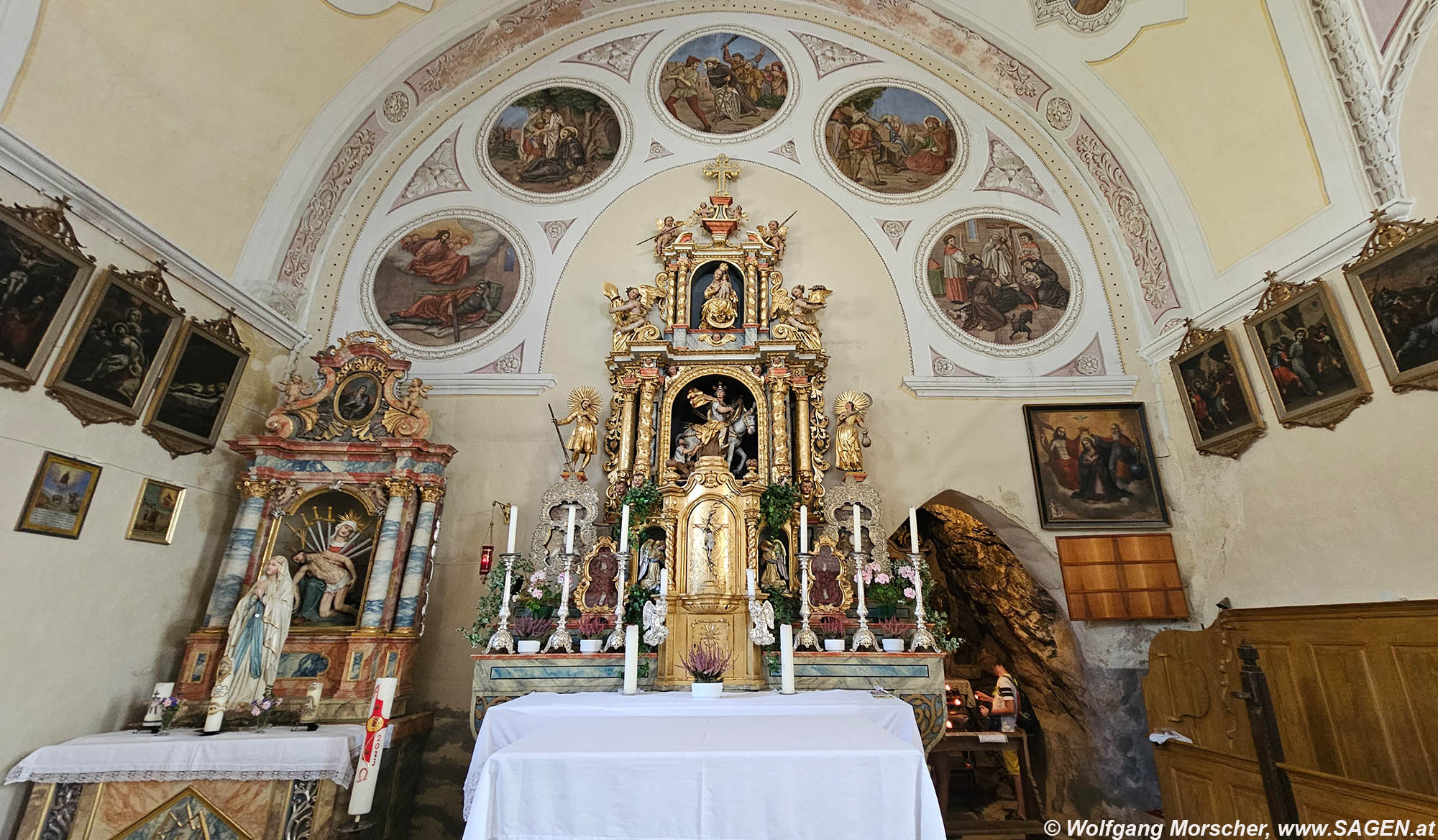 St. Martin im Kofel, Altarraum der Wallfahrtskapelle