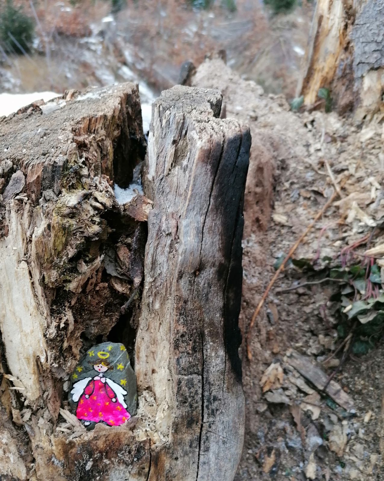 Stein mit Engel bei der Töllermayer-Kapelle