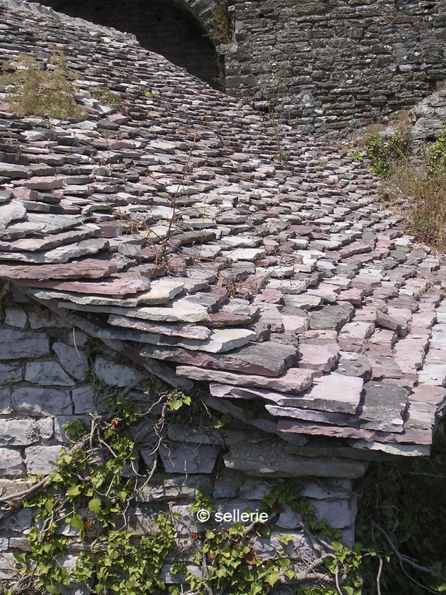 Steindach in Girokaster - Albanien