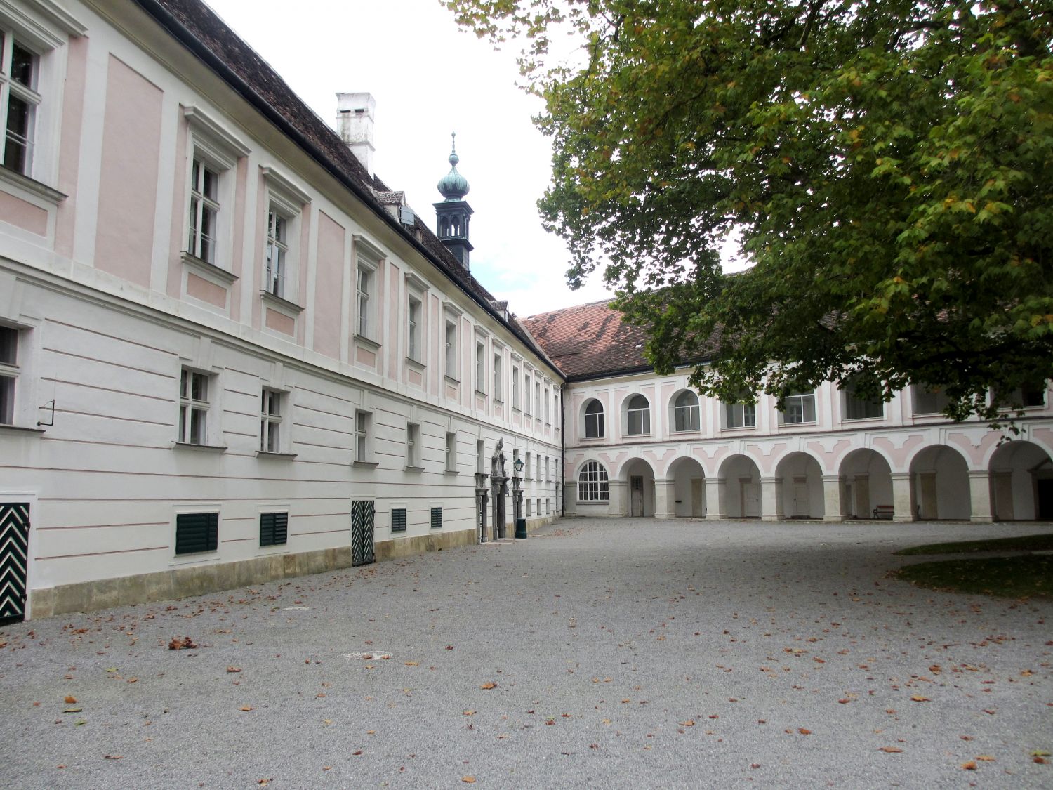 Stift Heiligenkreuz, Innenhof