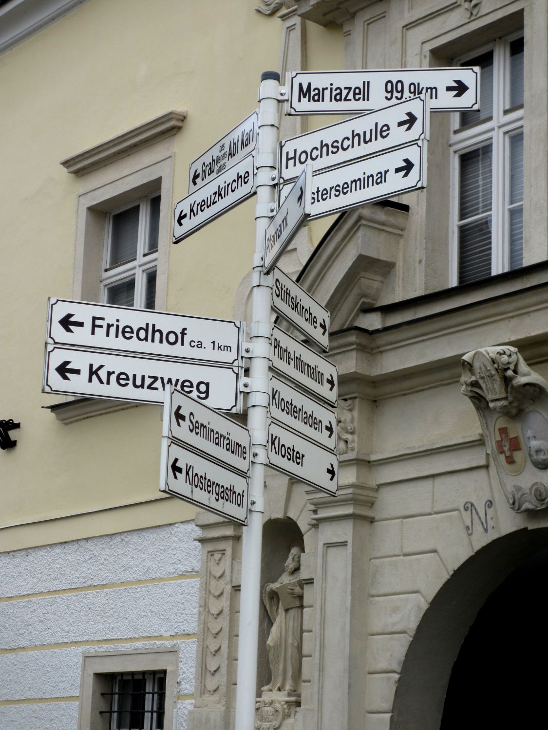 Stift Heiligenkreuz