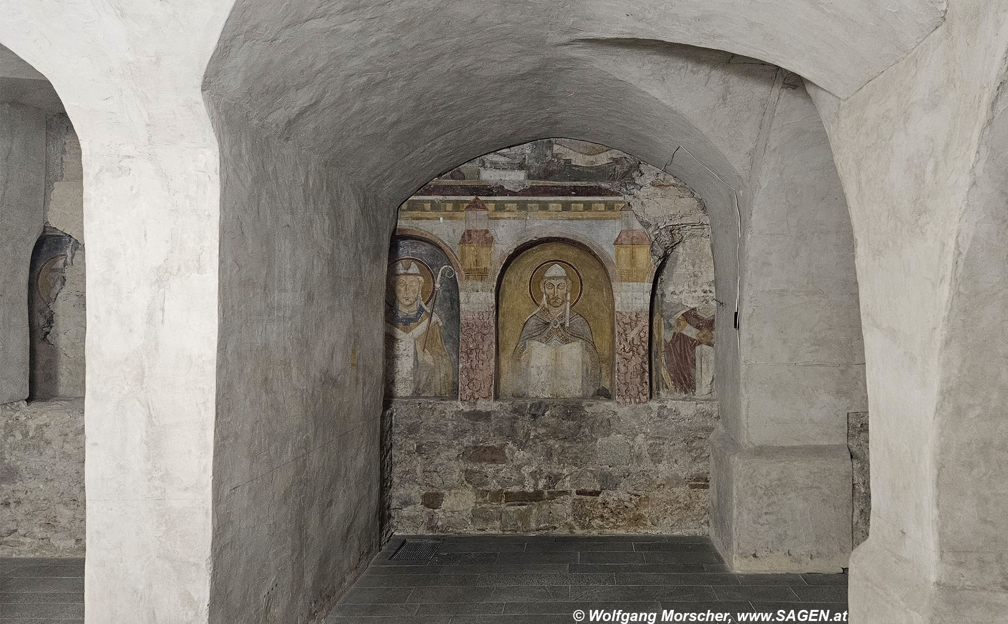 Stiftskirche Nonnberg, Fresken im Paradies