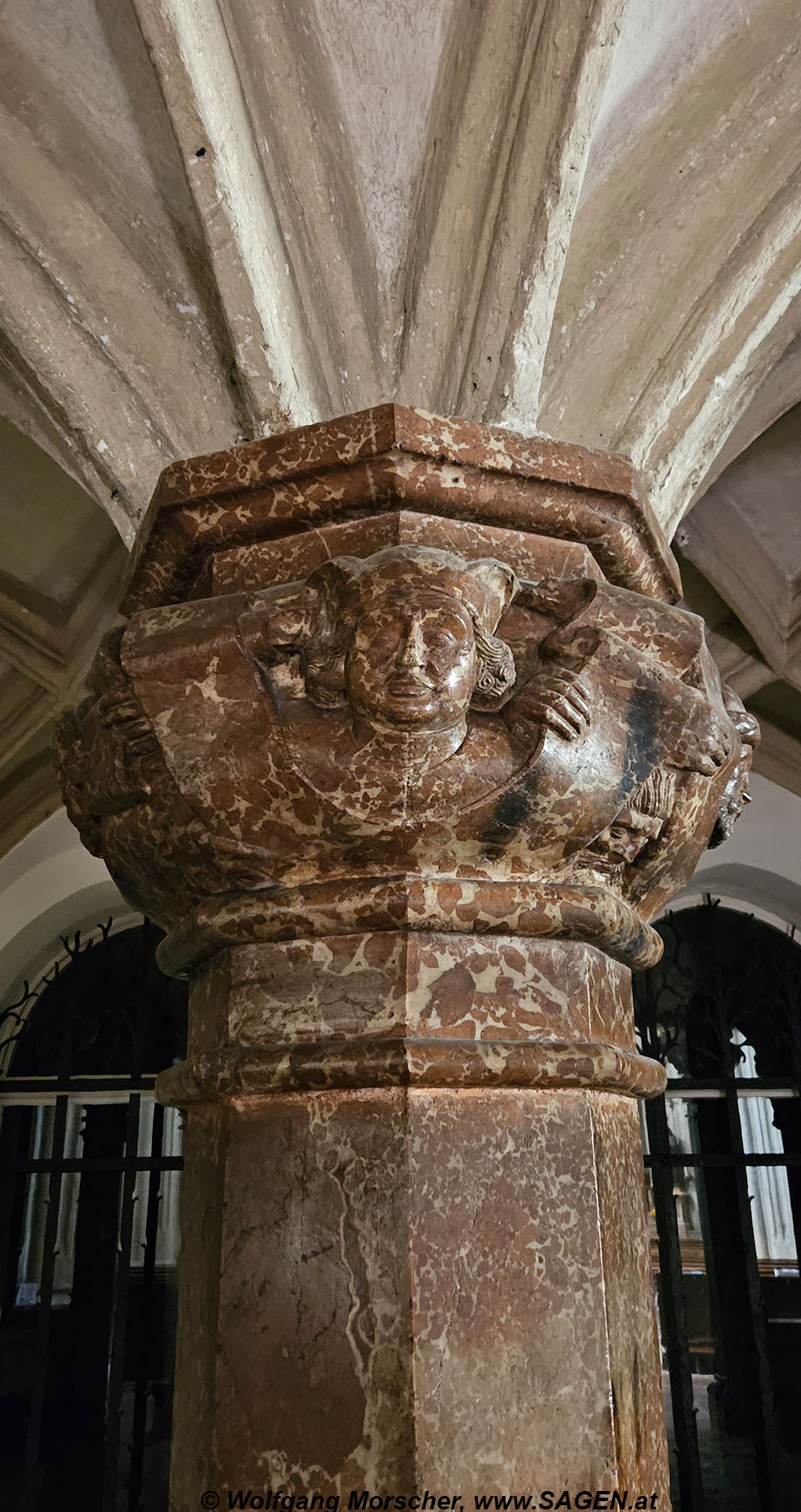 Stiftskirche Nonnberg Säule