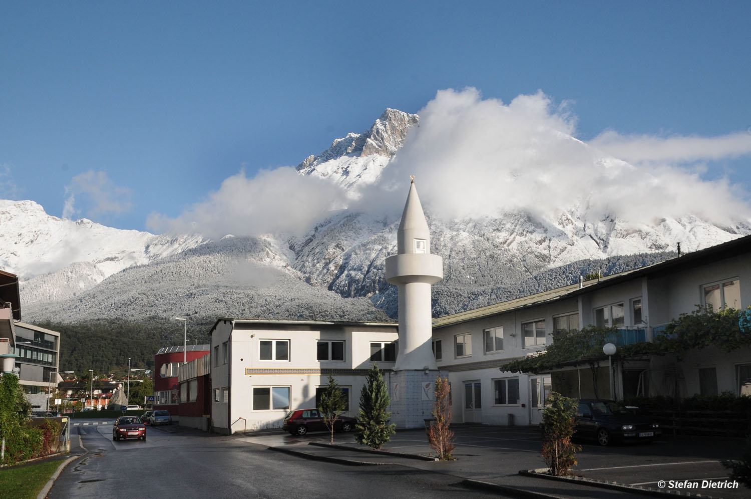 Telfs, Tirol, Eyüp-Sultan-Moschee mit Gebetsturm