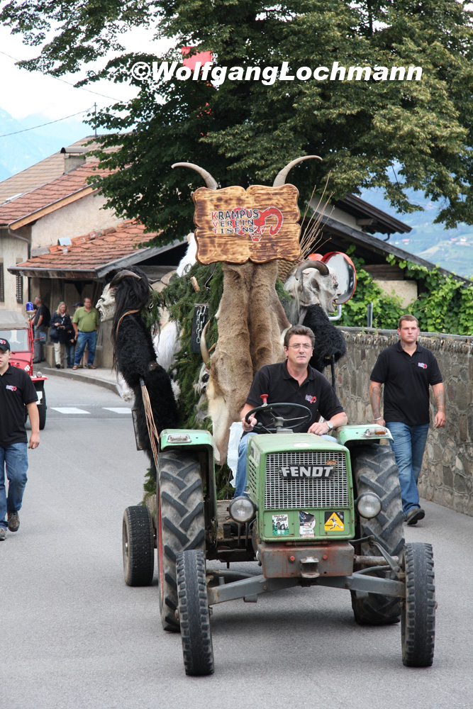 Tisner Kirchtag Festtagsumzug