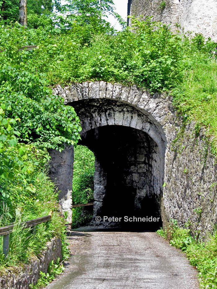 Torbogen Mönchsberg in Salzburg