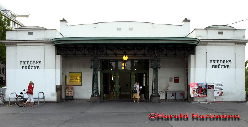 U-Bahnstation Friedensbrücke