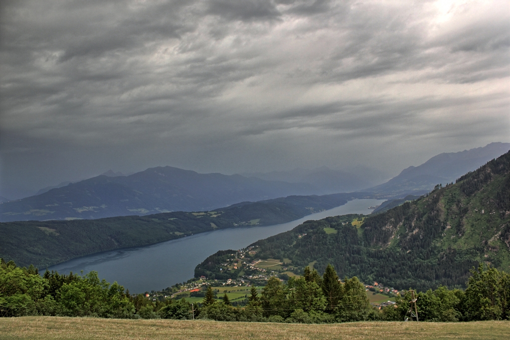 Unter den Wolken