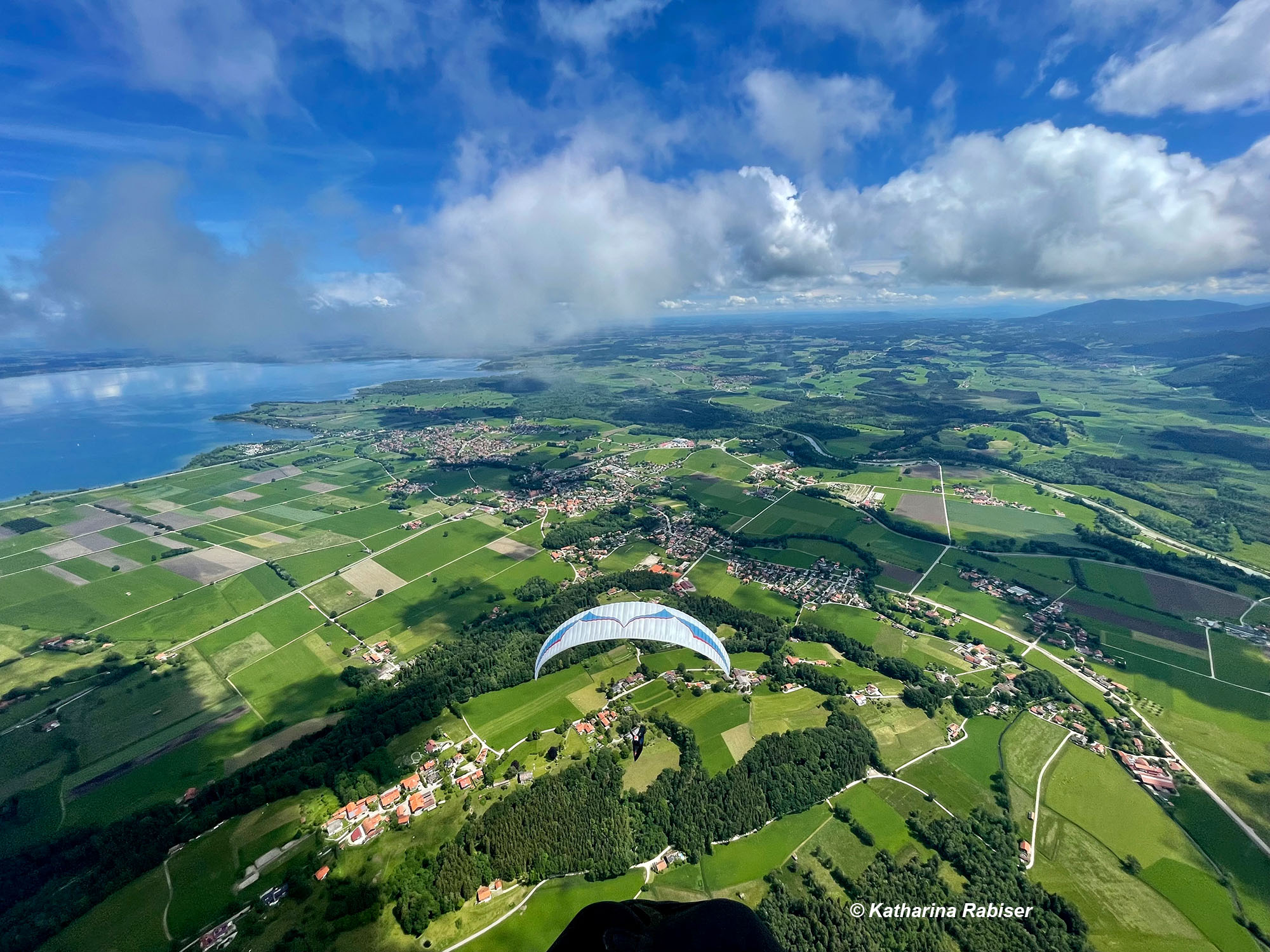 Unterwegs zum Chiemsee mit dem Paragleiter