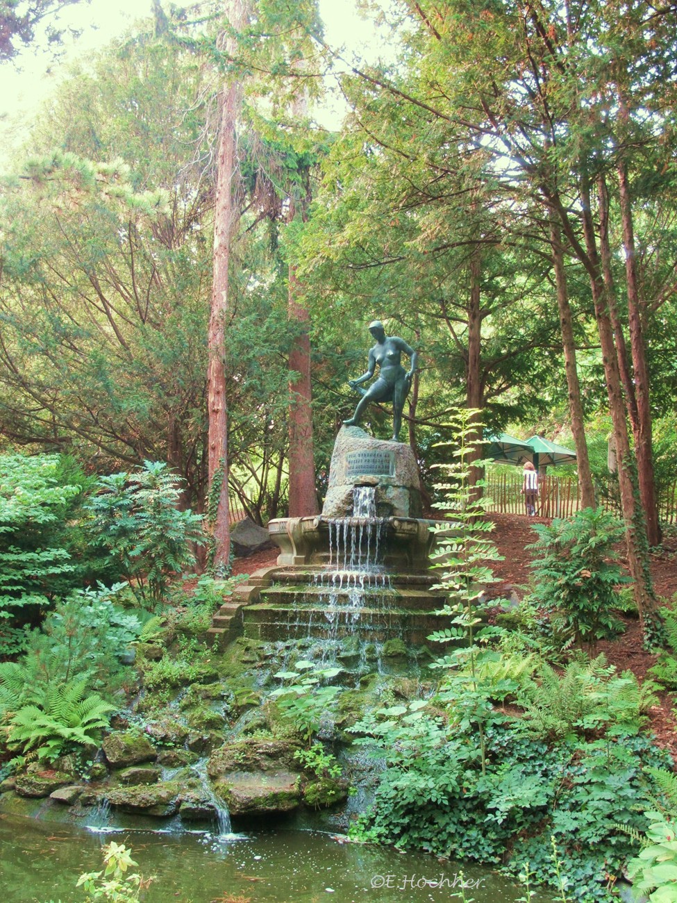 Vinzenz Priessnitz-Brunnen im Wiener Türkenschanzpark im 18. Bezirk