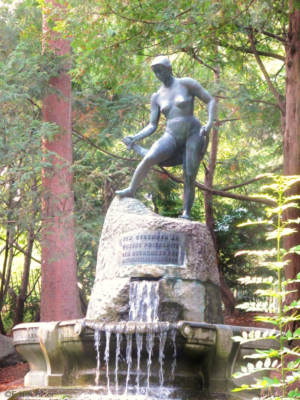 Vinzenz Priessnitz-Brunnen im Wiener Türkenschanzpark im 18. Bezirk