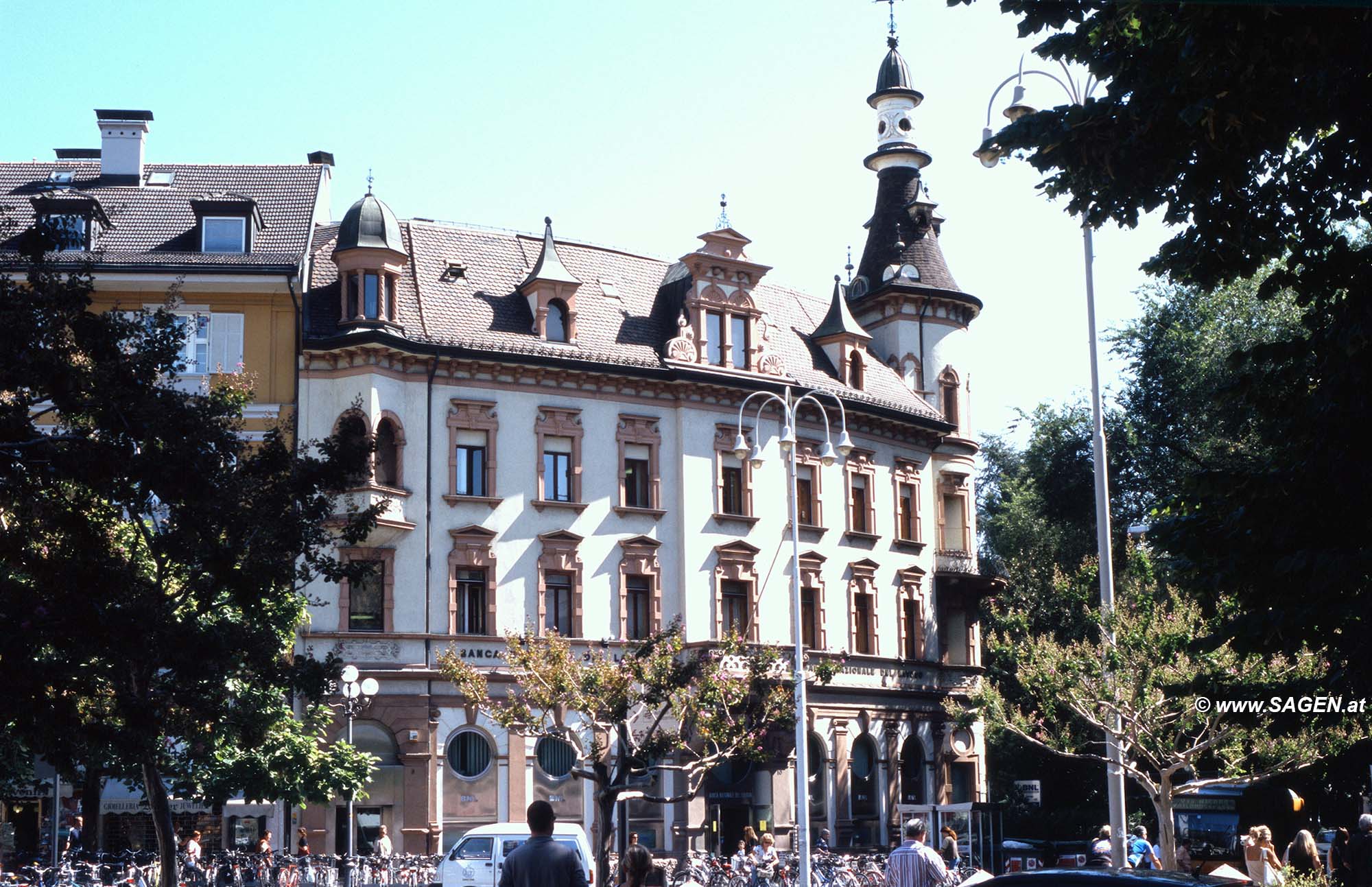 Walther-von-der-Vogelweide-Platz, Bozen