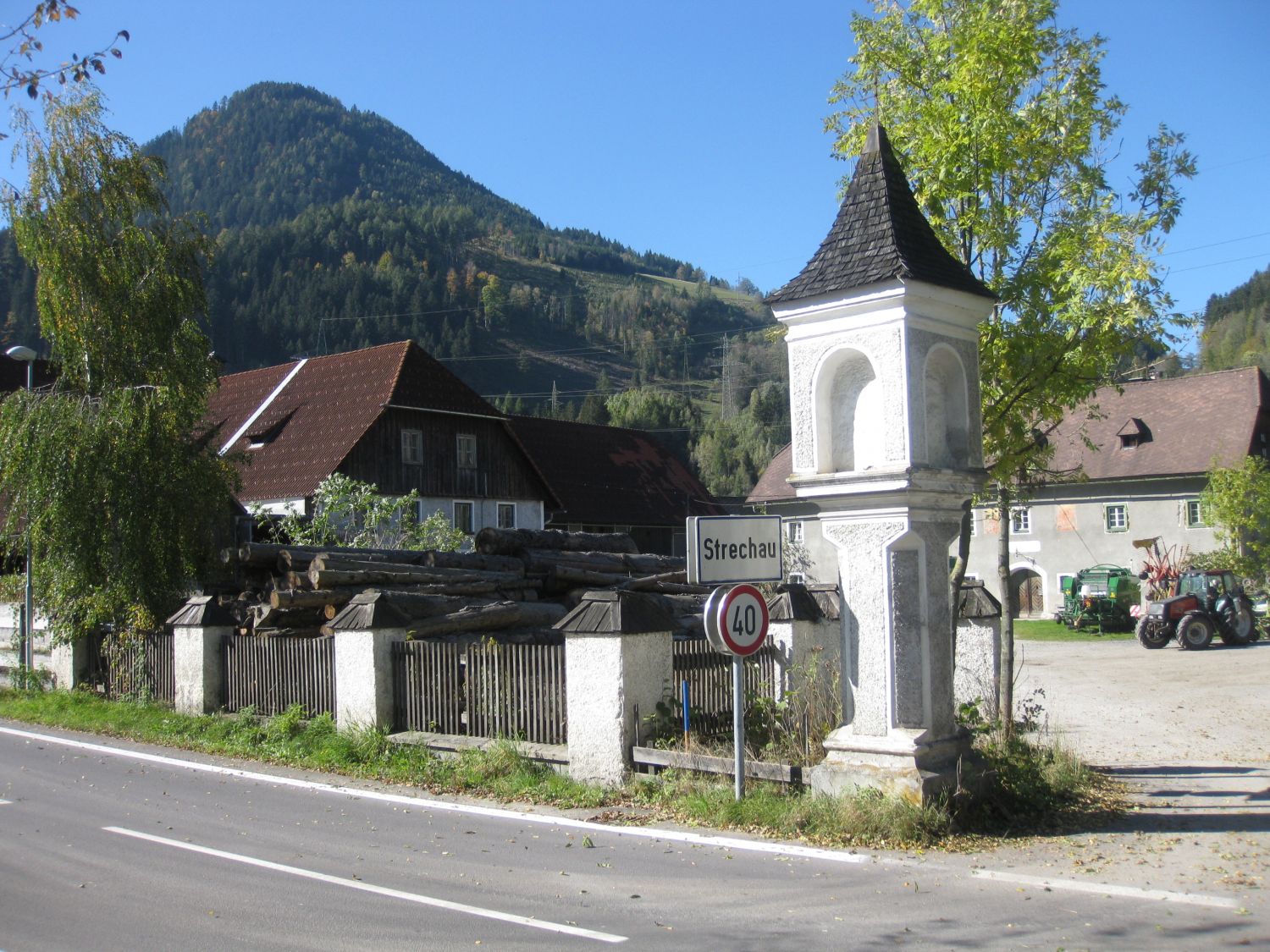 Wanderweg zur Burg Strechau