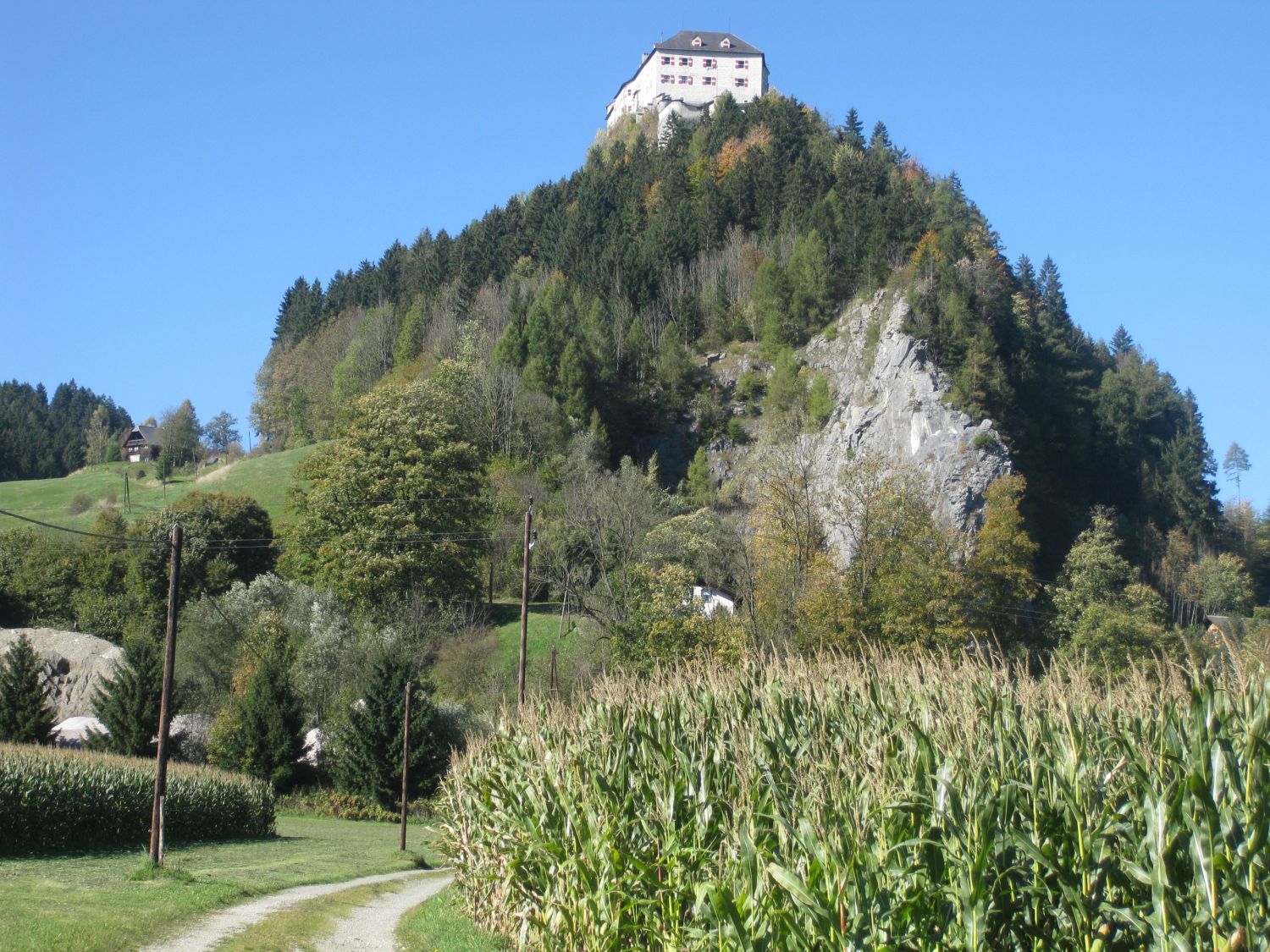 Wanderweg zur Burg Strechau