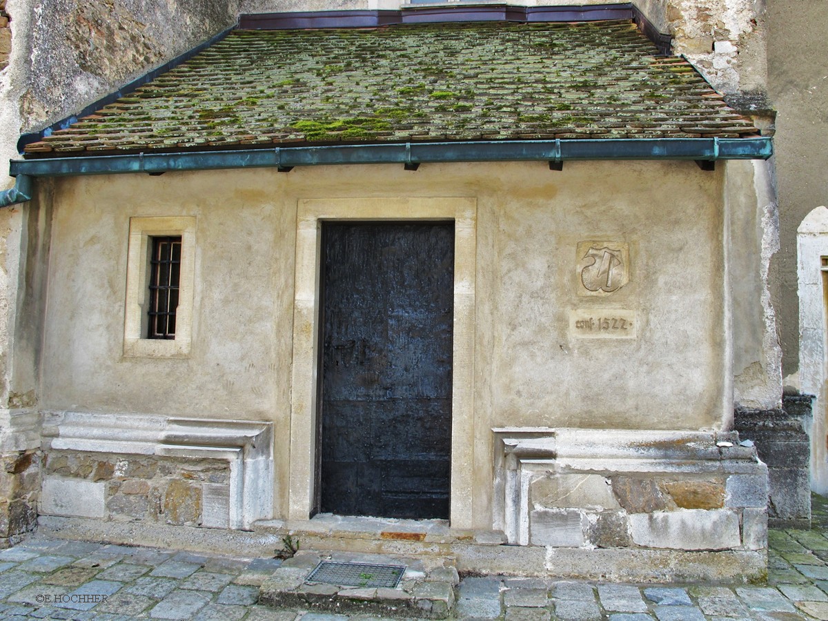 Wappen mit Weinhauerwerkzeug