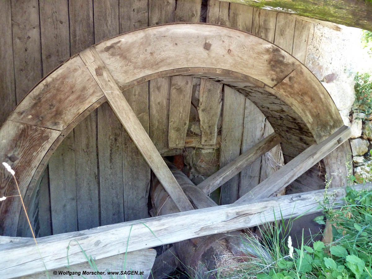 Wassermühle Latschinig Wasserrad