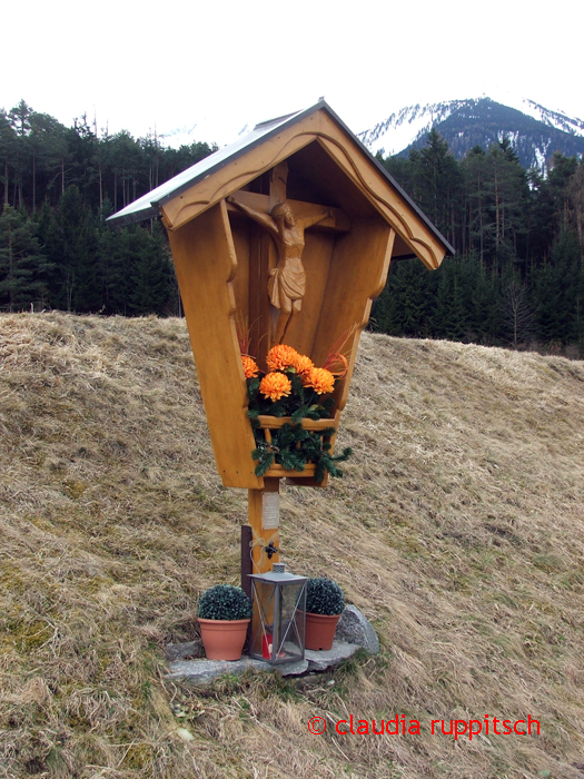 wegkreuz am mieminger plateau