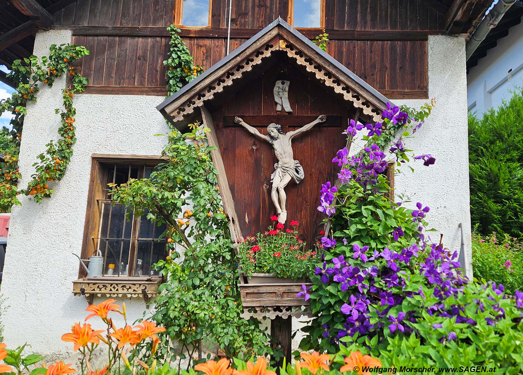 Wegkreuz beim Aichbergerhof in Mils