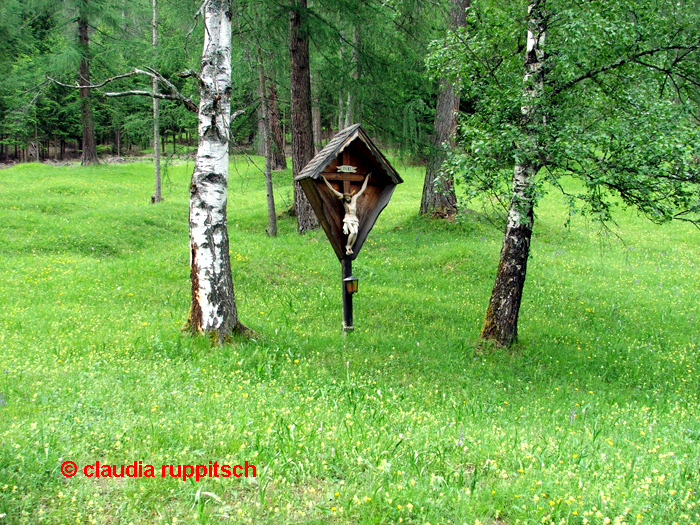 wegkreuz in den zirler mähdern