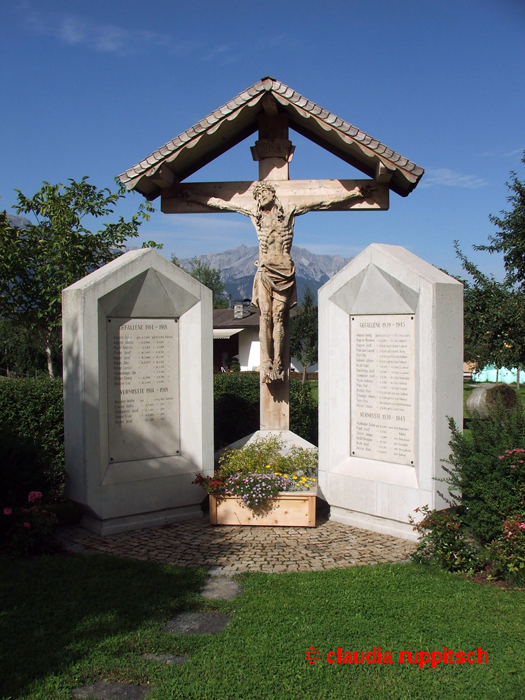 Wegkreuz Kriegerdenkmal Tulfes