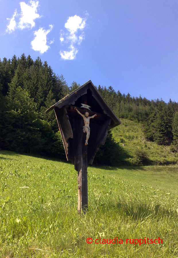 wegkreuz nähe gallhof bei telfes im stubaital