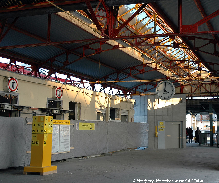 Wegweiser Bahnhof Salzburg