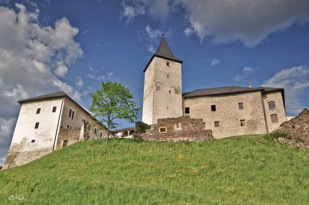 Westseite Schloß Straßburg