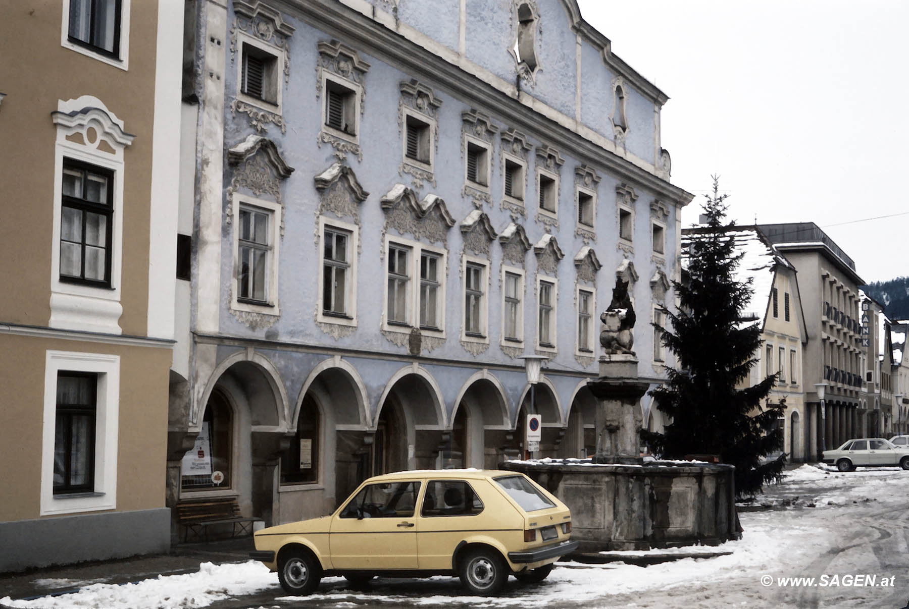 Weyer Hauptplatz Bärenbrunnen