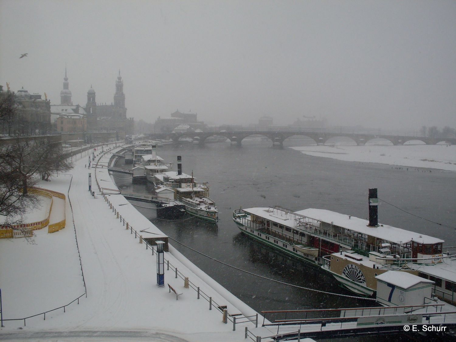 Winterstimmung - Anlegestelle an der Brühlschen Terrasse