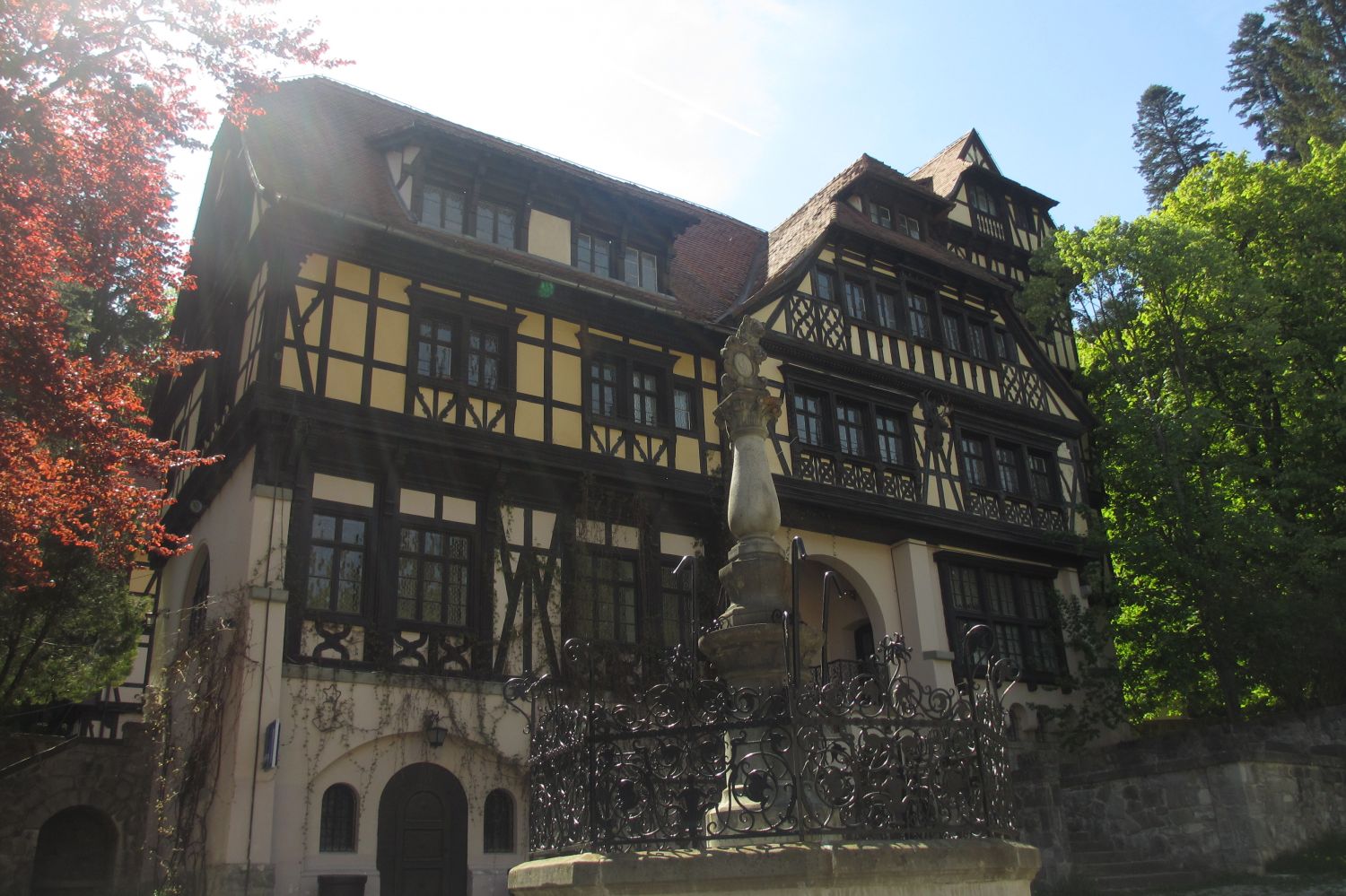 Wirtschaftsgebäude beim Schloss Peles, Sinaia- Walachei