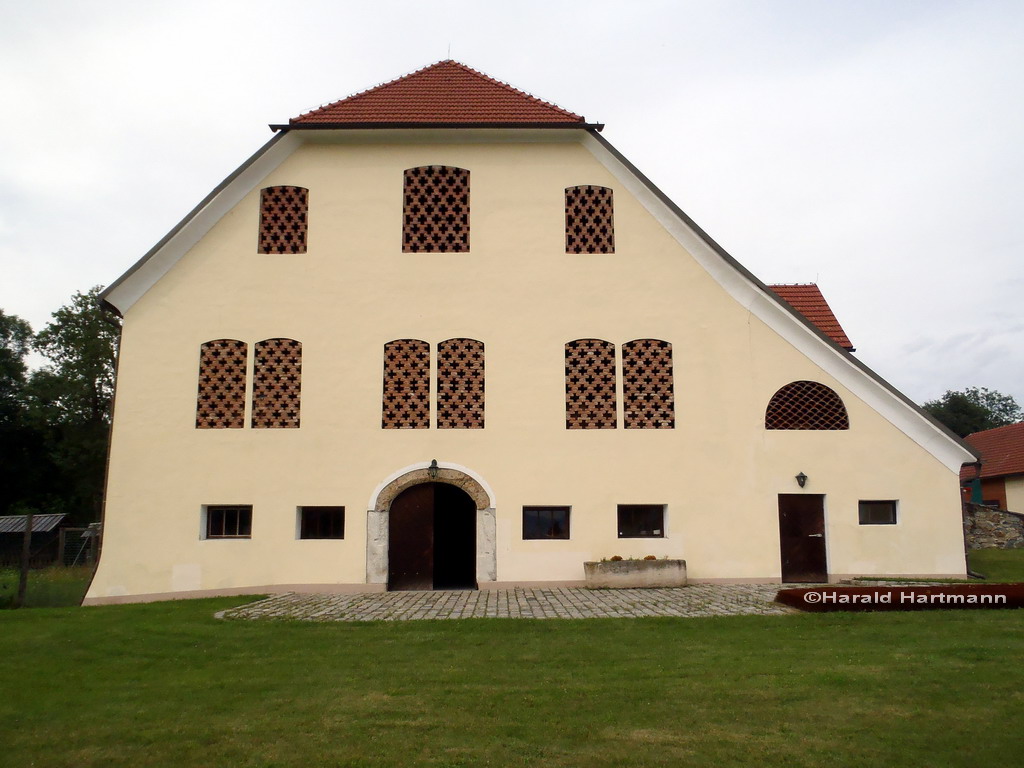 Ziegelgitterfenster Goggerwenig 5